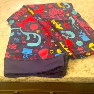 CVG- Merry Fitmas Capris